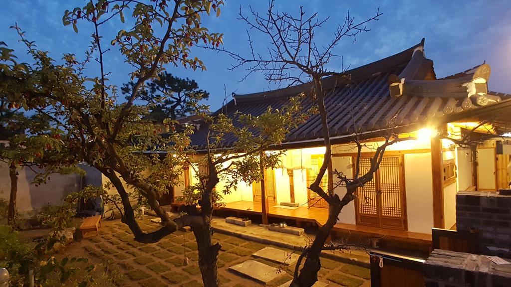 Ohnewwall Guesthouse Jeonju Exterior photo
