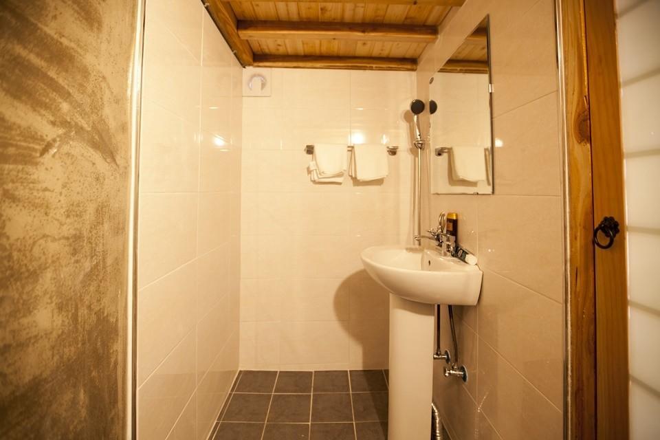 Ohnewwall Guesthouse Jeonju Exterior photo