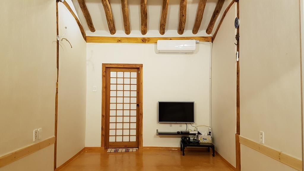 Ohnewwall Guesthouse Jeonju Exterior photo