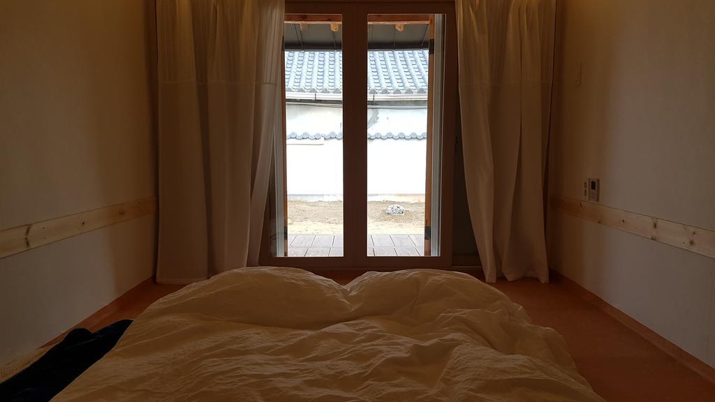 Ohnewwall Guesthouse Jeonju Exterior photo
