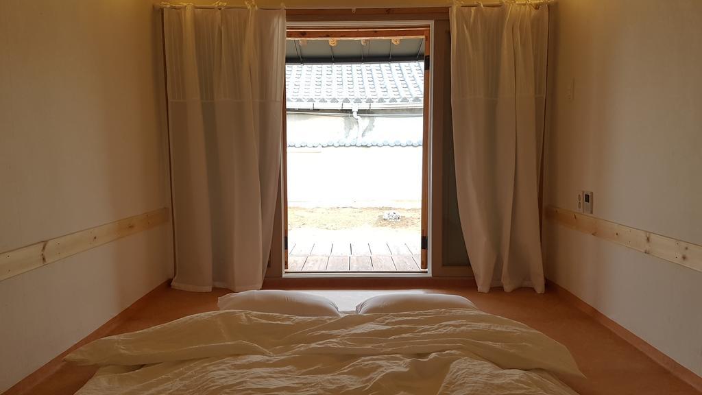 Ohnewwall Guesthouse Jeonju Exterior photo